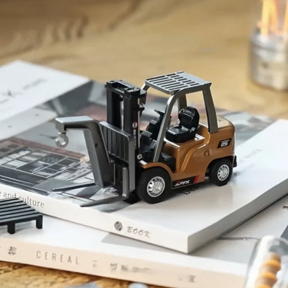 2.4G Tabletop RC Forklift Engineering Vehicle 1/64 Mini Remote Control Alloy Forklift Desktop Toys Model Gift for Boys.