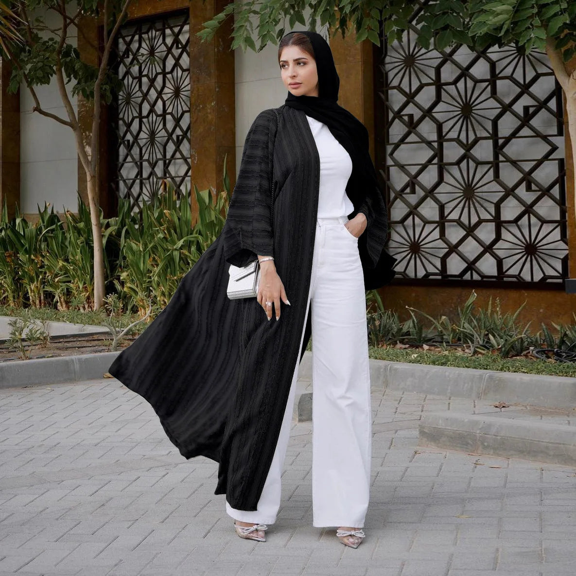 2024 New Fashion Muslim Kimono Abaya Solid Striped Retro Ethnic Cardigan Robe Dubai Middle Eastern Saudi Arabia Eid Clothes.