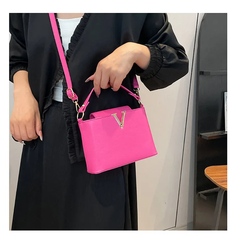 Luxury Women's Tote Bag, Chic V Shaped Stylish Pu Leather Bucket Bag, Top Cover Handbag Women Shoulder Crossbody Bag for Woman