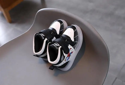 Disney Children's Sneakers Boys Girls Spiderman Led Light Sport Shoes Student Shoes Hook Anti-slip Kids Outdoor Basket Shoes.