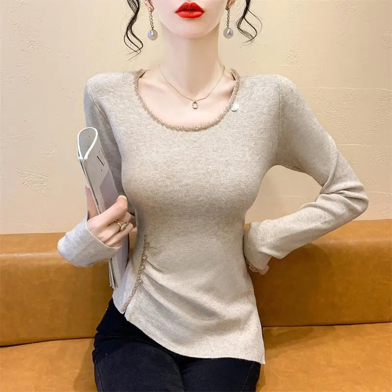 2025 New Autumn Women's Sweater Design Slim Slim Nail Drill Fashion Women's Top.