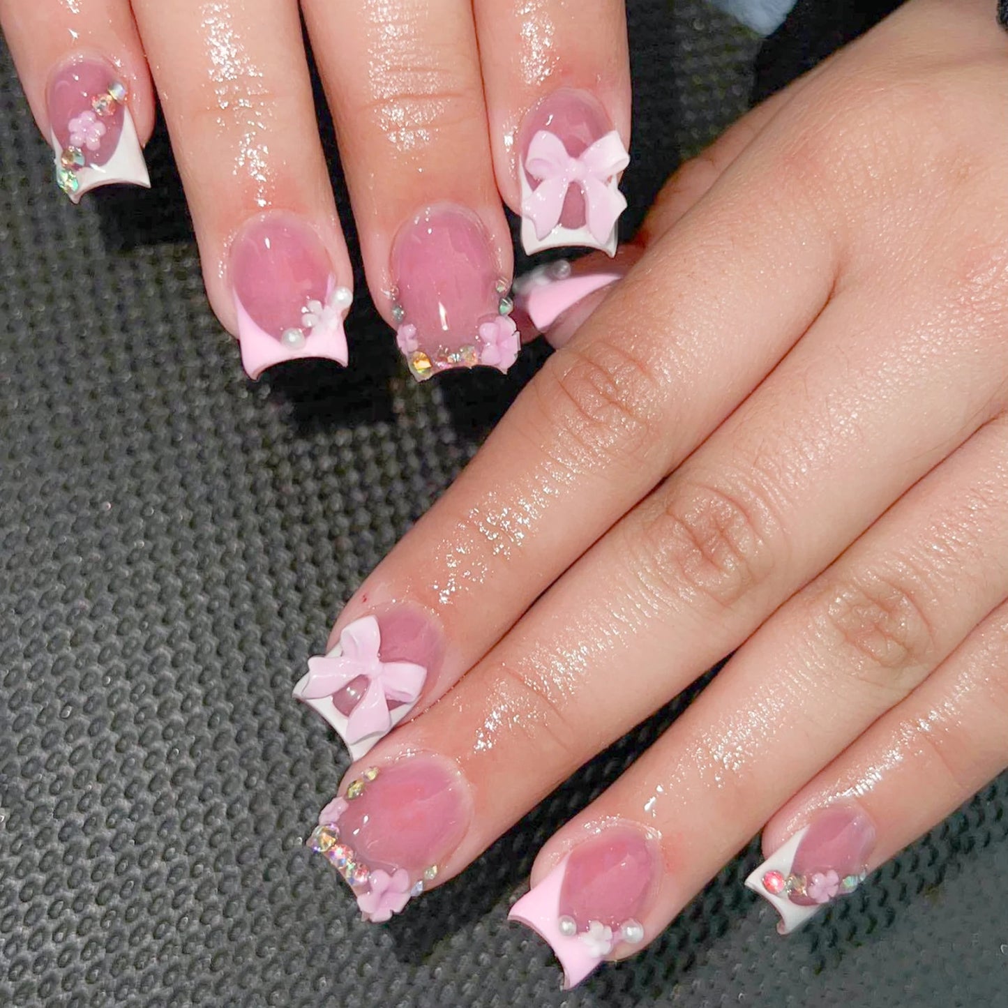 Blush Pink False Nails Bowknot Diamond Pearl 3D Design Press on Nail Tips with Harmless Smooth Edge Nails Woman DIY Fake Nails.