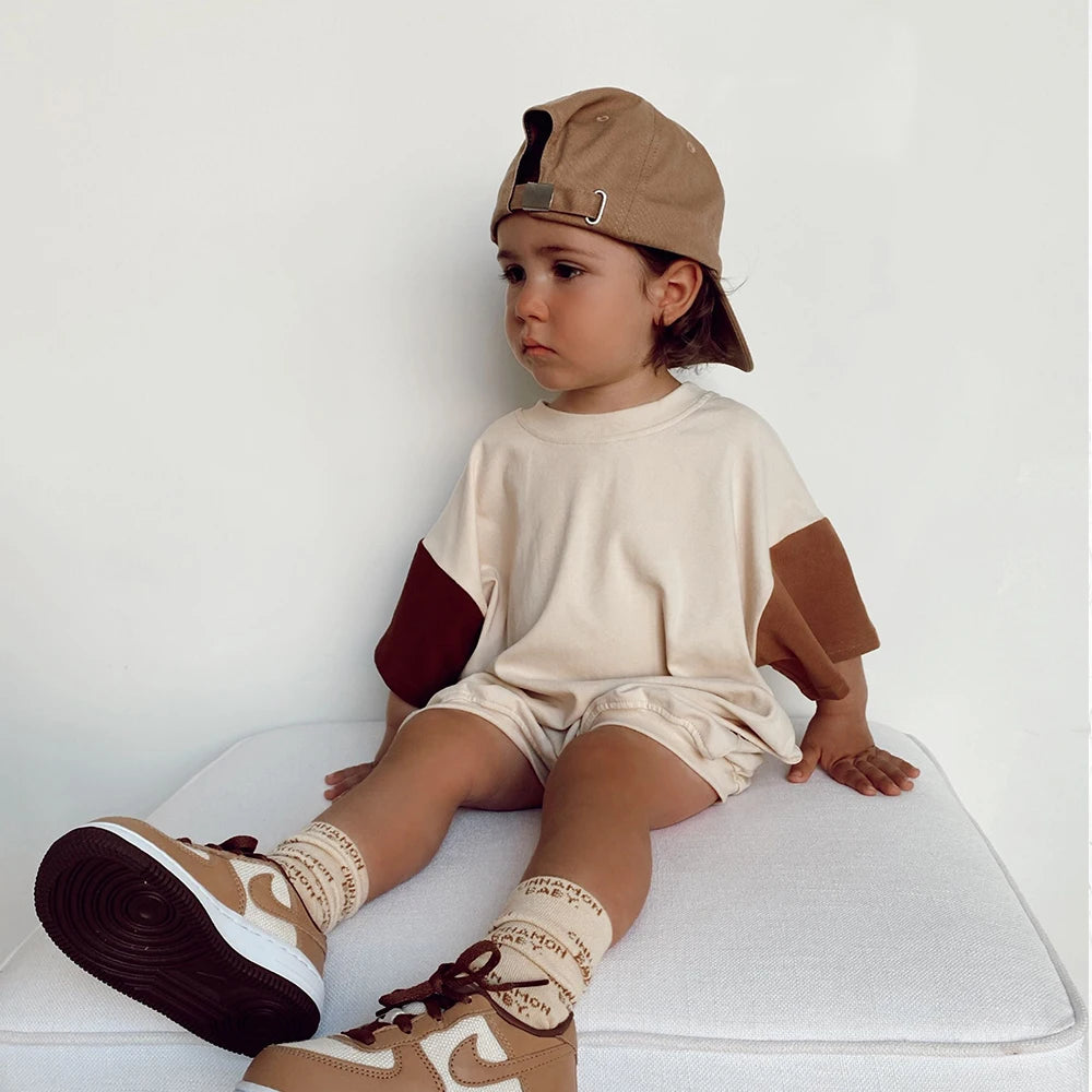 2023 sommer Neugeborenen Baby Jungen Mädchen Übergroßen Strampler Kleidung 0-24M Patchwork Farbe Baumwolle Kurzarm Body Grundlegende overalls.