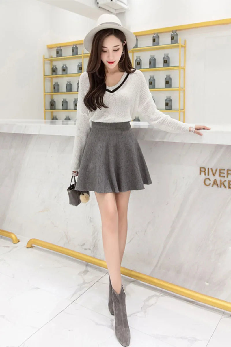 Solid Color Basic Knitted Mini Skirts Women New Autumn Winter Elastic Waist A-Line Skirts Ladies Korean All Match Pleated Skirt.