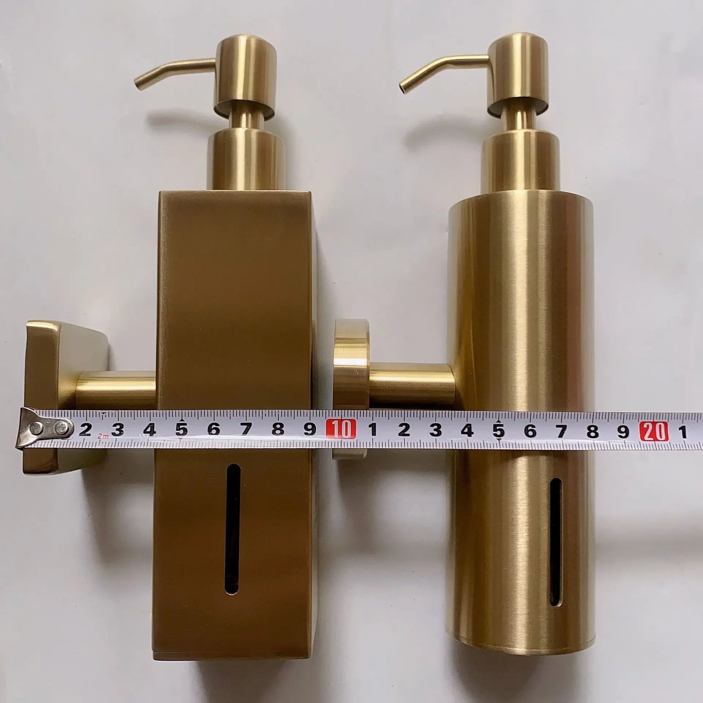 Manueller Seifenspender aus gebürstetem Edelstahl 304, Wandmontage, goldener schwarzer quadratischer runder Seifenspender für Hotelbadezimmer