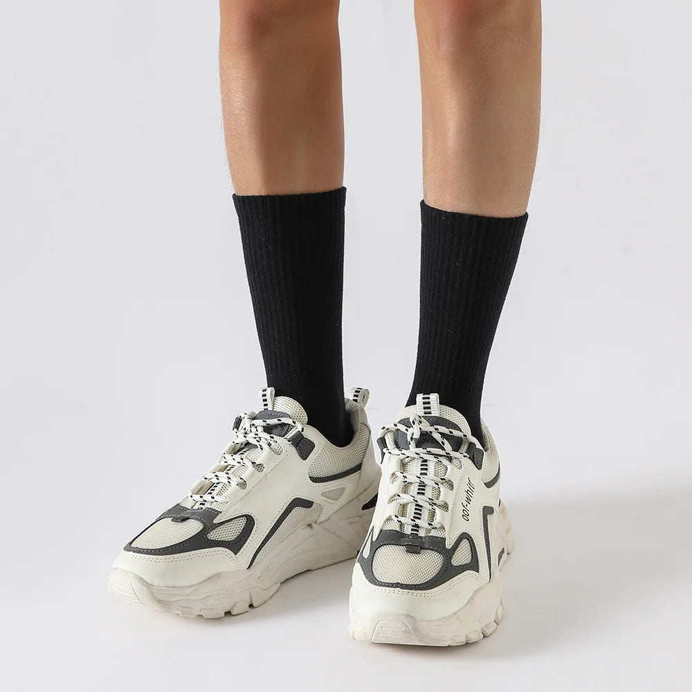 Mens Moisture Wicking Outdoor Hiking Work Cotton Socks Compression Cushion Crew Socks Leisure Men Black Socks 5 Pairs.