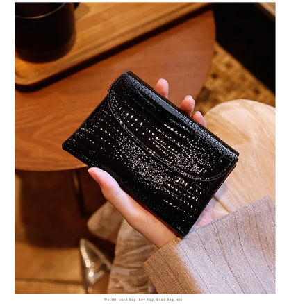Magnetic Clasp Short Ladies Genuine Leather Wallet 2025 New Alligator Cow Leather Purse Woman RFID Card Holder Mini Clutch.