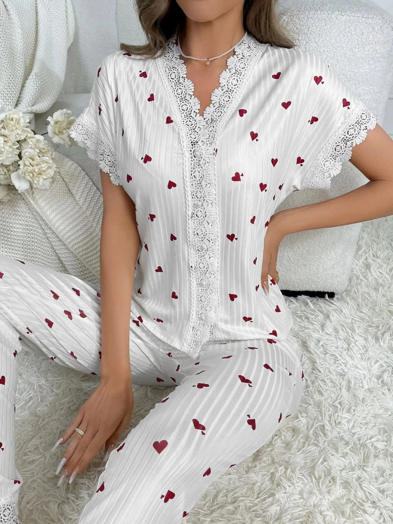 Damen-Pyjama-Set mit Spitzenbesatz, kurzärmliges Oberteil mit Knöpfen vorne und durchgehende Hose, Kirschdruck, 2-teilig, Nachtwäsche, Nachtwäsche, Homewear.