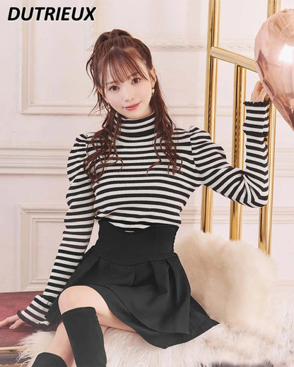 Japanese Lolita Black Skirts Women 2025 Spring Autumn New Radian Waistline Slim Short Pleated Skirt Female Mini Skirt Culottes
