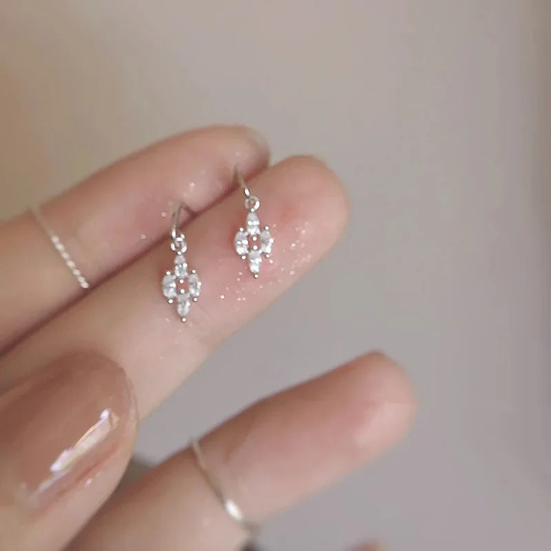 925 Silver Needle Mini Snowflake Flower Cubic Zirconia Earrings Ear Bone Nail Piercing Ear Jewelry Children's Earrings.