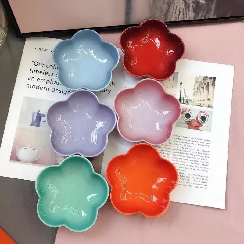 5 Inch Creative Flower Ceramic Bowl Small Deep Dish Solid Color Ceramic Bowl Small Dish Dip Dish Home Kitchen Supplies Gift.