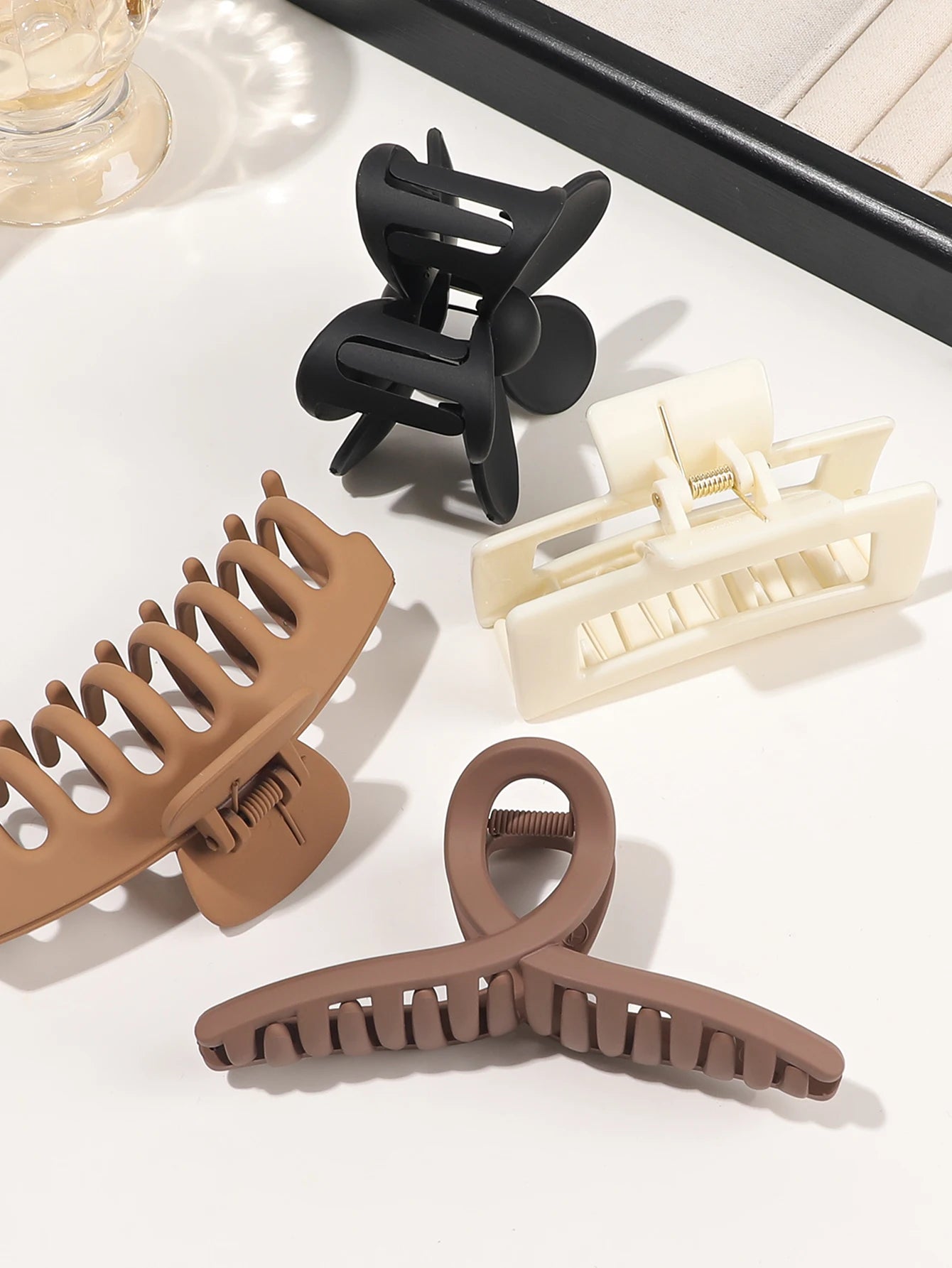 7/8Pcs Neutral Color Hair Clips for Women 4.7Inch Large Hair Claw for Thin Thick Hair,Big Matte Banana Clip,Strong Hold jaw clip.