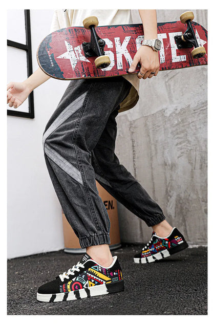 High quality Red Vulcanized Shoes For Men Unisex Casual Sneakers 46 Size Fashion Graffiti Flat Sneakers Men Skateboard Shoes