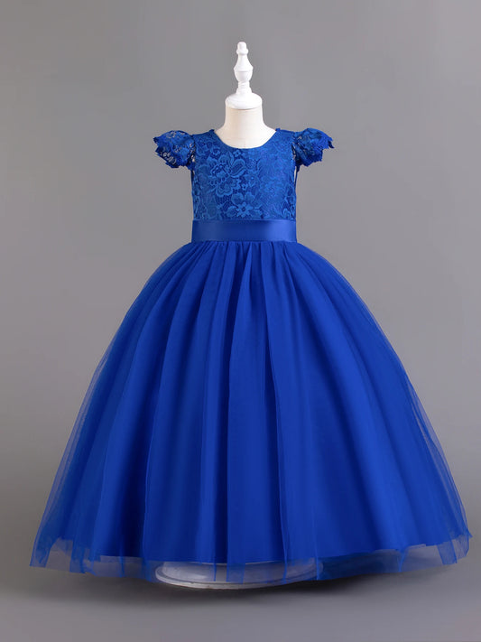 Blau gefärbtes Spitzen-Prinzessinnenkleid für Kinder, Laufsteg für kleine Mädchen, Klavieraufführung. Tragen Sie ein langes Blumenjungenkleid mit großer Schleife.