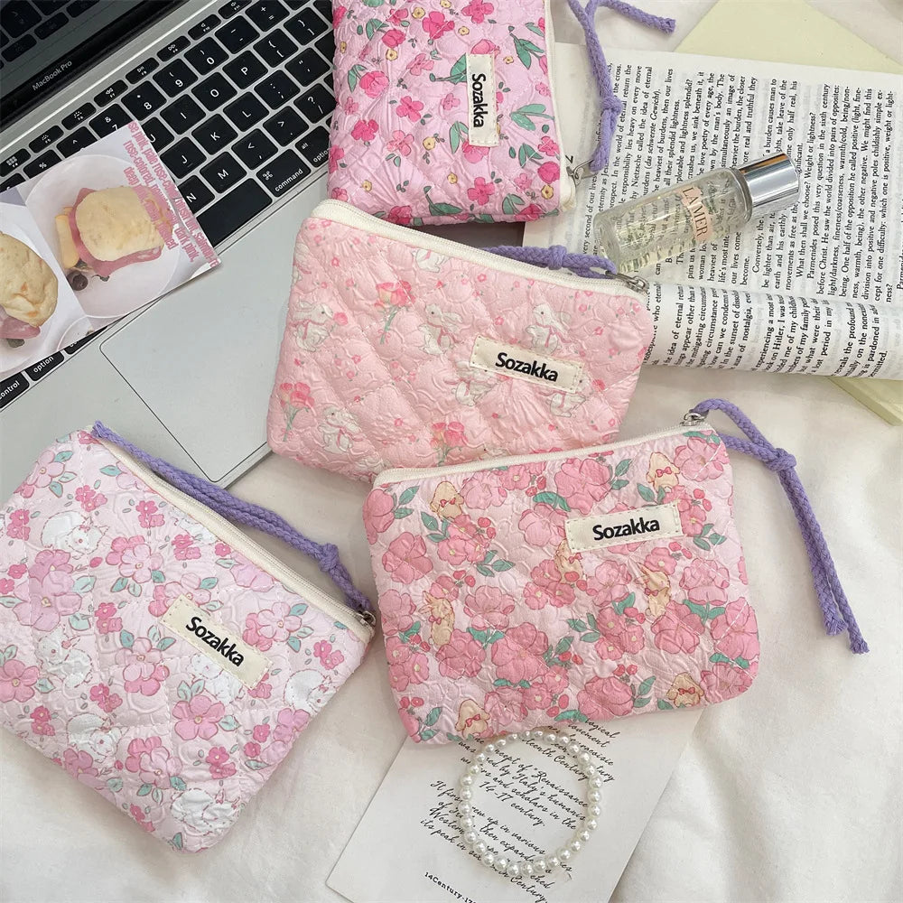 Cute Travel Cosmetic Lipstick Earphone Card Small Portable Storage Bag Purse Mini Makeup Handbags Pouch Organizer In Make Up Bag.