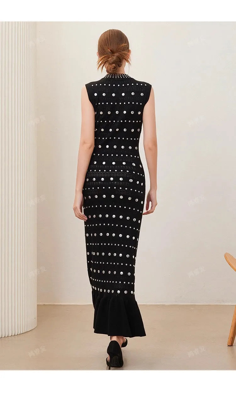 Gestricktes Kleid im europäischen und amerikanischen Design für Damen, Frühling/Sommer, Rundhalsausschnitt, heiße Perlen, einzigartiger, schlankmachender langer Stil.