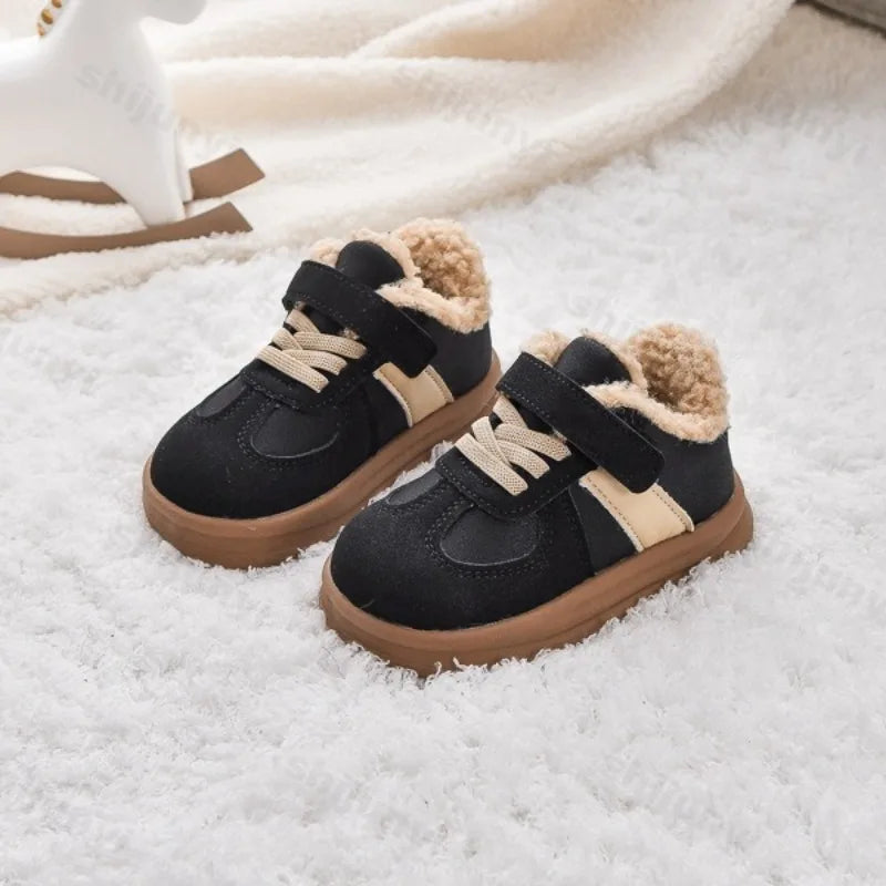 2025 Winter New Pulsh Fashion Trend Casual Sports Shoes for Childrens Anti Slip Warm Boys' Shallow Mouth Versatile Snow Sneakers.