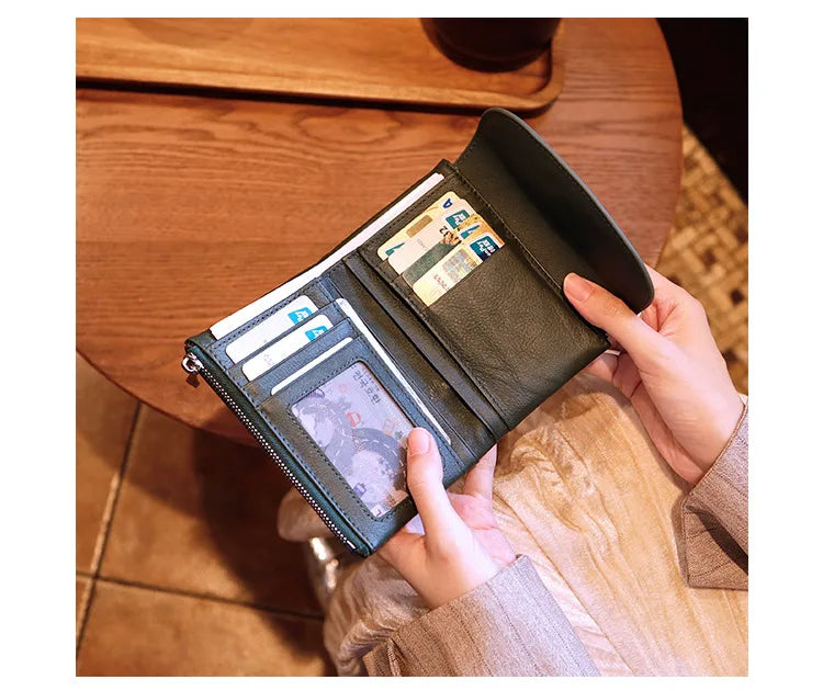 Magnetic Clasp Short Ladies Genuine Leather Wallet 2025 New Alligator Cow Leather Purse Woman RFID Card Holder Mini Clutch.