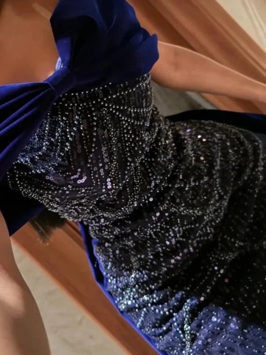 Glänzende marineblaue Ballkleider, schulterfrei, Samt, herzförmig, bodenlang, formelles Abendkleid, Partykleid, Cocktailkleid.