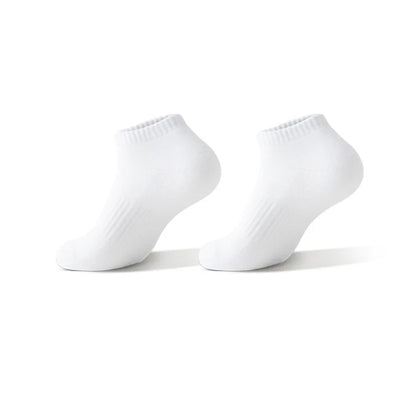 Mens Moisture Wicking Outdoor Hiking Work Cotton Socks Compression Cushion Crew Socks Leisure Men Black Socks 5 Pairs.