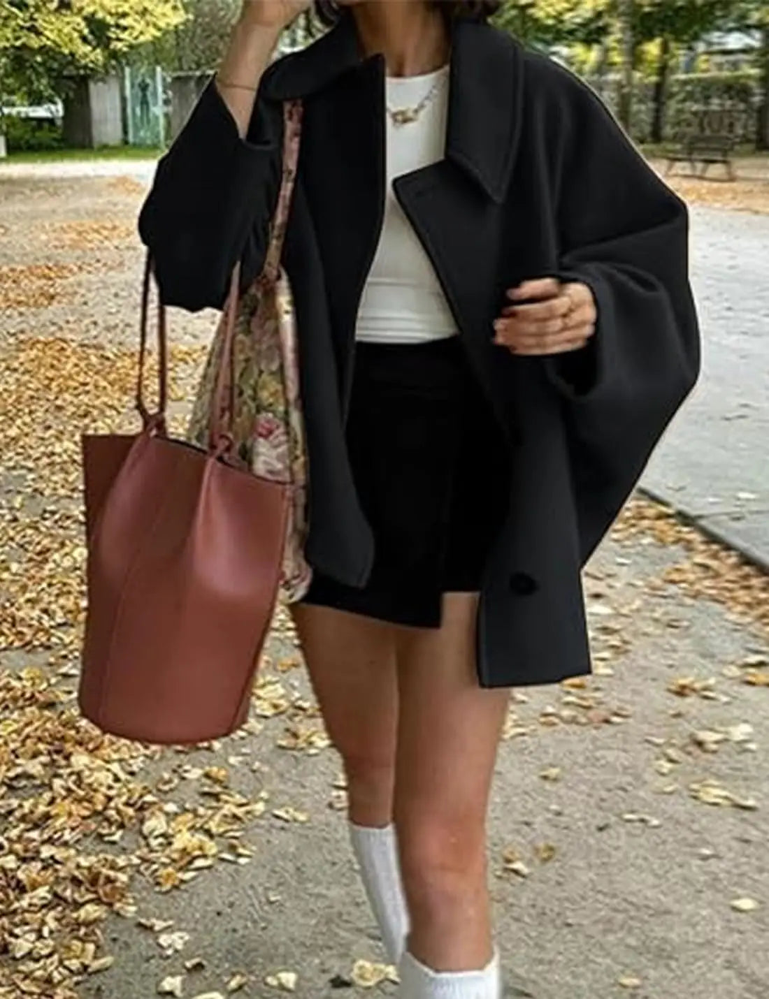 ZBZA Damen Schräge Knopf Lose Fledermausärmel Jacke Mantel Revers Langarm Doppeltasche Warm Solide Farbe Vintage Oberbekleidung Herbst Winter Neue Weibliche Chic Mantel.