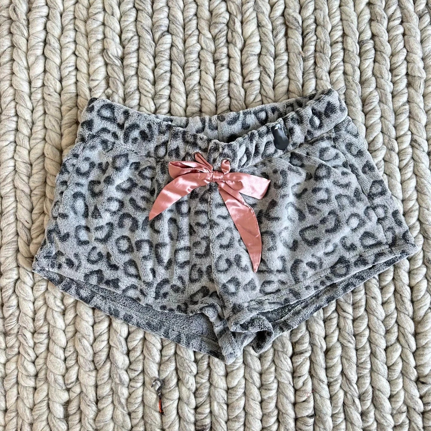 Y2K New Leopard Print Plush Shorts Harajuku Goth Autumn Winter Drawstring Short Pants Sexy Hotties Slim Hip Shorts Women Clothes.