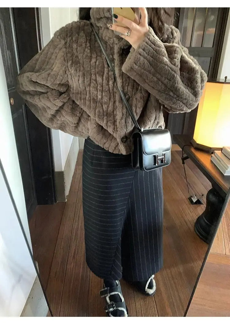 2025 Winter Fashion Stand Collar Warm Plush Short Jacket Women Autumn Retro Street Thickened Loose Harajuku Casual Short Jacket