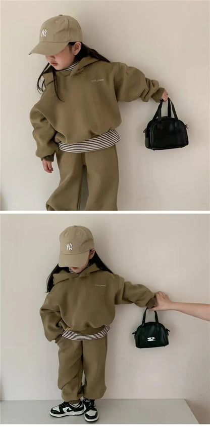 Winter neue Kinder Fleece Sweatshirt 2 stücke Set Langarm Kleinkind Outfits Baby warme Sport hose Anzug Jungen Mädchen Kleidung Set.