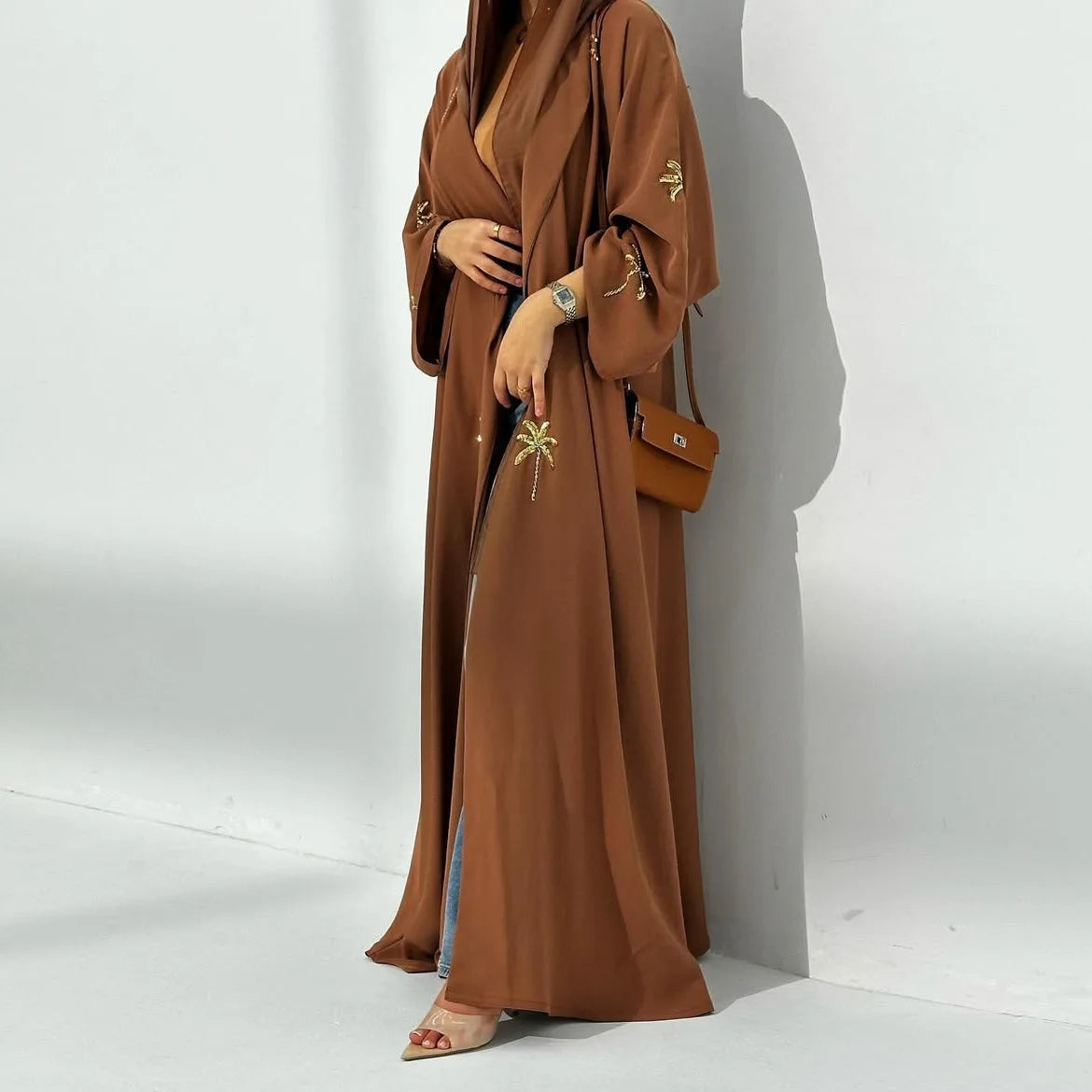 Mode Dubai Abayas für Frauen Stickerei Muslimischen Kleid Türkei Kaftan Islam Kleidung Kebaya Kaftan Marocain Femme Robe Jalabiya.