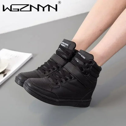 Designer Woman Breathable High Top Black White Boots Women Casual Sport Shoes Platform Hidden Increasing Sneakers Leather Shoe.