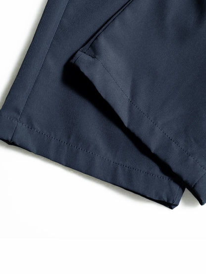 Outdoor-Arbeitshose für Herren – strapazierfähiges Polyester, mehrere Taschen, elastischer Bund mit Schlaufen, leicht und atmungsaktiv.