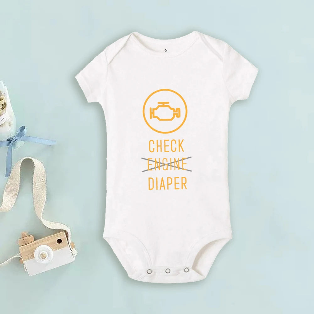 Lustige Poopy Windel Baby Strampler Check Engine Baby Body Niedliche Mechaniker Säuglingsbodys Jungen Mädchen Kleidung Neugeborenes Geschenk.