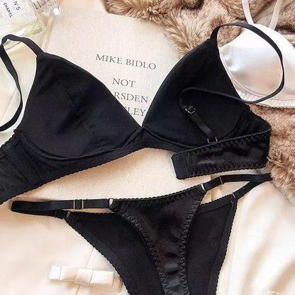 French Triangle Cup Bra Comfortable Underwired Small Chest Sexy Top Support Anti-Sag Comfortable Fabric Thin Glossy Bra.