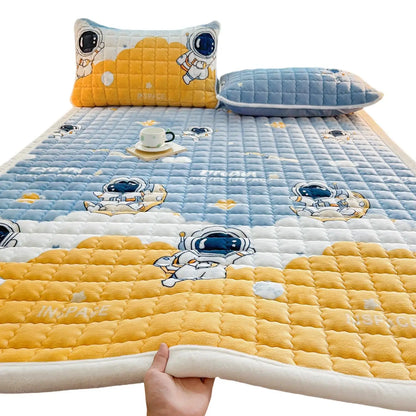 Winter Milk Velvet Mattress Toppers Thicken Quilted Bedsheet Student Bedspreads Washable Mattress Cover Queen Bedding Coverlets.