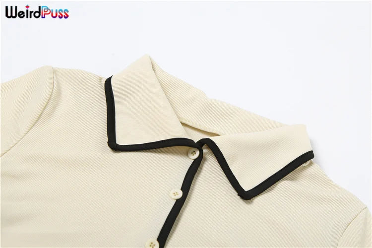 Weird Puss geripptes 2-teiliges Damen-Set, Polo-Ausschnitt, Knopf-Shorts, bauchfreie Tops + Miniröcke, passende Stretch-elegante Streetwear-Outfits.