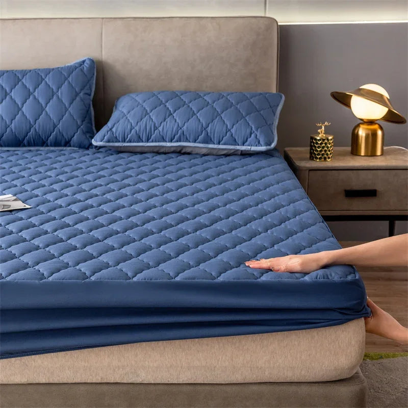 Home Mattress Cover Waterproof Thickened Quilted Waterproof Bed Cover Breathable Mattress Protector Fitted Sheet No Pillowcases.