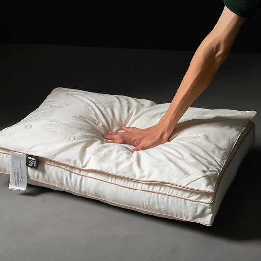 Pure Cotton Satin Jacquard Silk Pillows 48*74cm Mulberry silk Filling Anti Mite Soft Fluffy Hotel Sleeping Bedding Pillows.