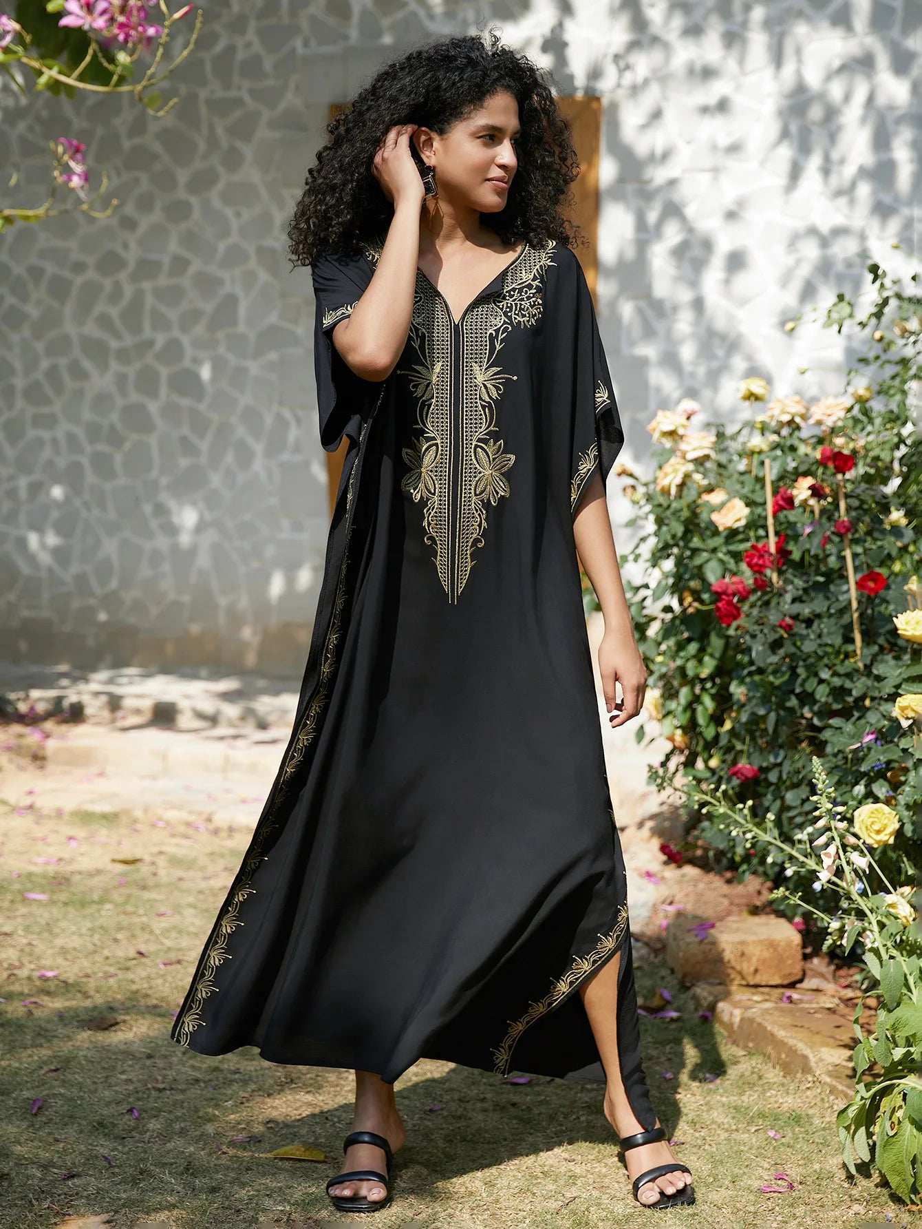 Badeanzug Vertuschungen Stickerei V-Ausschnitt Kurzarm Bad vertuschen für Frauen Kaftan Kleider.