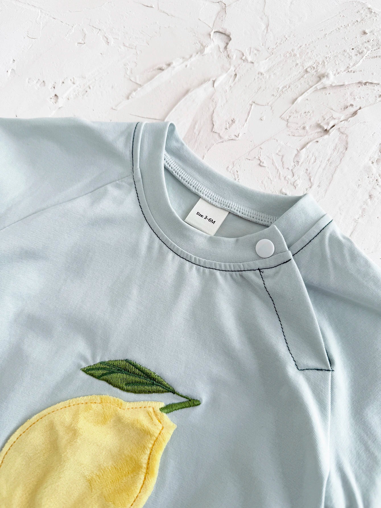 INS Sommer Neue Baby Body Neugeborenen Kleidung Jungen Mädchen Baumwolle Dreieck Strampler Plüsch brief Kurzarm Infant 0-18M