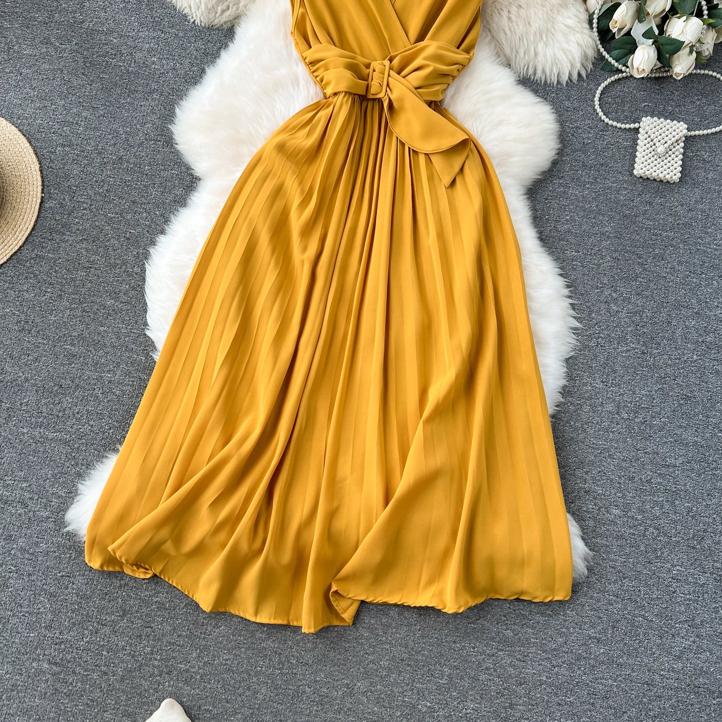 Französisch Vintage elegante Plissee Vneck Kleid A-Linie Mode Chiffon Frühling Herbst ärmellose Vestidos Frauen kleider.