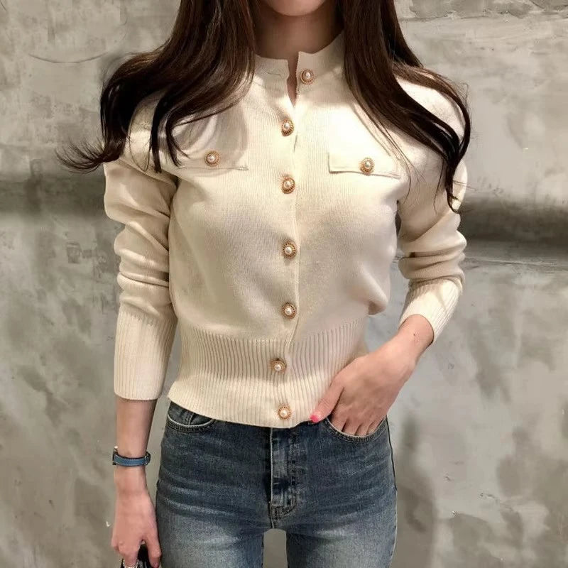 2025, herbst Langarm Mode Frauen Strickjacken Pullover Gestrickte Mantel Kurze Beiläufige Einreiher Koreanische Dünne Chic Damen Tops.