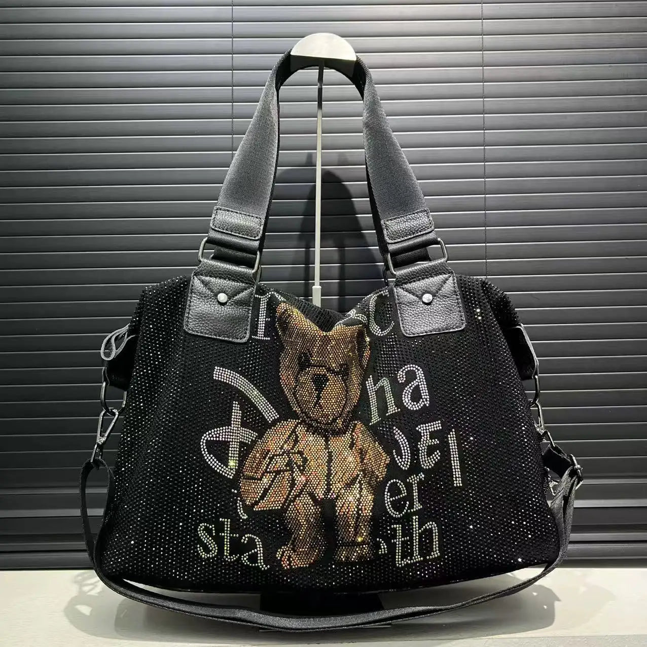 Ladies' fashionable diamond jewelry cute teddy bear handbag, large capacity, personalized, elegant, shiny shoulder bag.