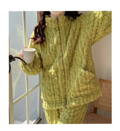 Große Größe Flanell Pyjama Set Herbst Winter Weibliche Nachtwäsche Hosen Anzug Verdicken Korallen Fleece Hohe Kragen Lounge Tragen Homewear.