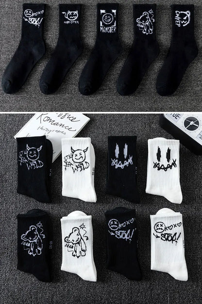 10 pairs of men's sports socks, casual, breathable, and versatile. Ghost face graffiti personalized socks.