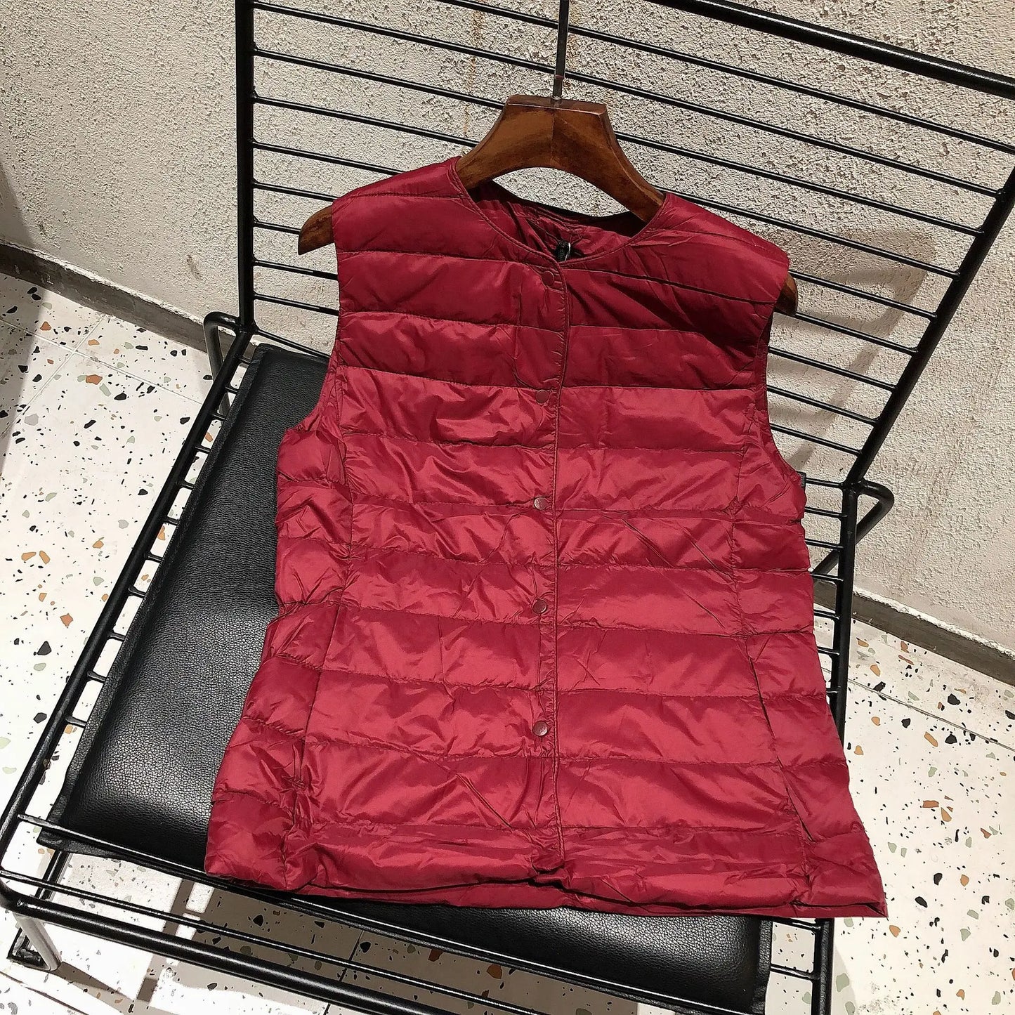 2025 neue Frauen Ärmellose Puffer Jacke Frühling Winter Weibliche 90 % Weiße Ente Unten Ultra Leichte Packbare Warme Daunen Liner weste