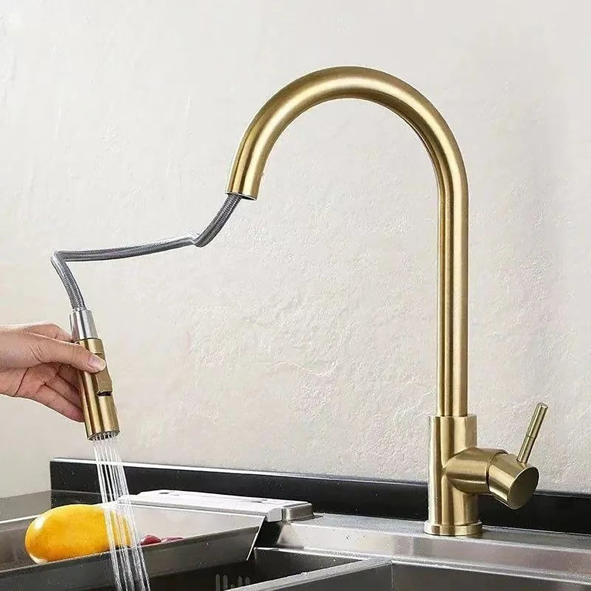 Old Style Pull-out Rotating Kitchen Faucet, 360° Swivel Stainless Steel Water Faucet in Brushed/Gold/Black Finish for Sink