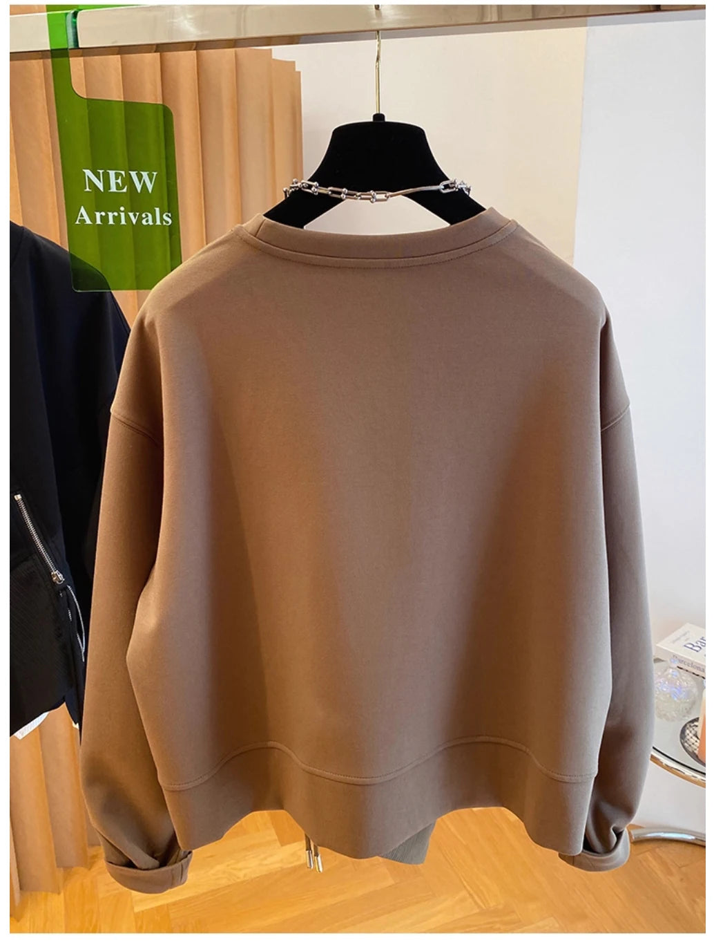 Autumn and Winter Women's Pullover Round Neck Hoodie Lazy Style Splicing Design Loose Long Sleeve Tops.