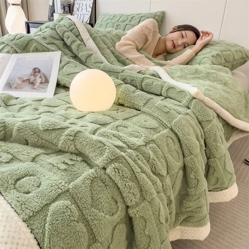 Winter Thick Lamb Fleece Blanket Solid Color Hibiscus Nap Blanket Coral Fleece Heart Shap Sofa Mat  A Grade Cotton Bed Sheets.