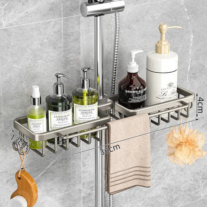 Nicht perforiertes mehrschichtiges Lagerregal für das Badezimmer. Badezimmerregal. Toilettenraum-Duschregal aus Aluminium