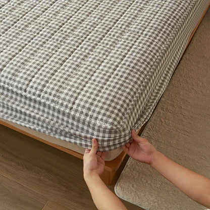 For High-Quality Quilted Plaid Mattress Cover,Mattress Protector,- Antibacterial, Breathable,Comfortable for Fresh Sleep Experie